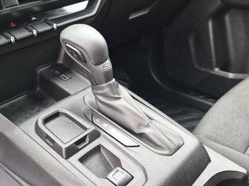 Used 2023 Chevrolet Colorado W/T image 9