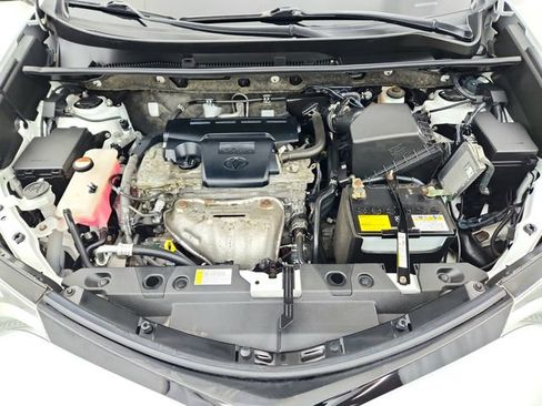 Used 2016 Toyota RAV4 SE image 27