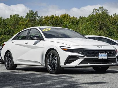 Certified 2025 Hyundai Elantra Sport