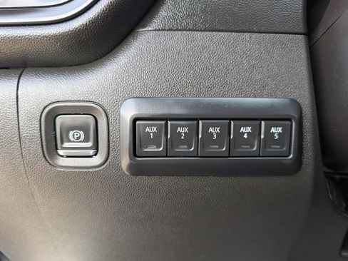 Used 2021 Chevrolet Silverado 2500 W/T image 30