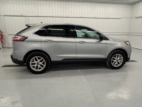 Used 2024 Ford Edge SEL AWD/4WD image 16