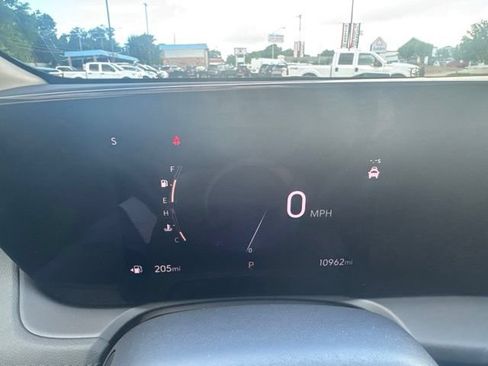 Used 2025 Buick Encore GX Sport Touring w/ Advanced Technology Package FWD image 33