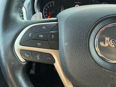 Used 2014 Jeep Grand Cherokee Laredo w/ Security & Convenience Group AWD/4WD image 24
