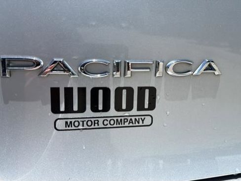 Used 2024 Chrysler Pacifica Limited FWD image 34