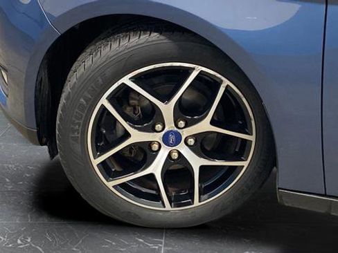 Used 2018 Ford Focus SEL w/ Cold Weather Package FWD image 35