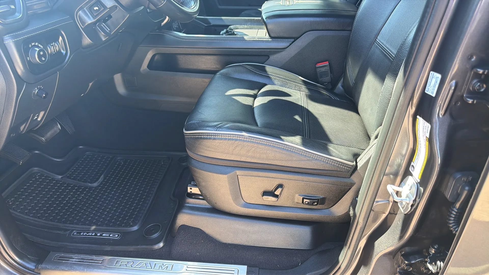 Used 2021 RAM 2500 Limited AWD/4WD image 13