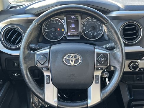 Certified 2022 Toyota Tacoma SR5 image 21