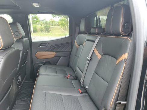 Used 2023 GMC Canyon AT4 w/ AT4 Premium Package AWD/4WD image 8