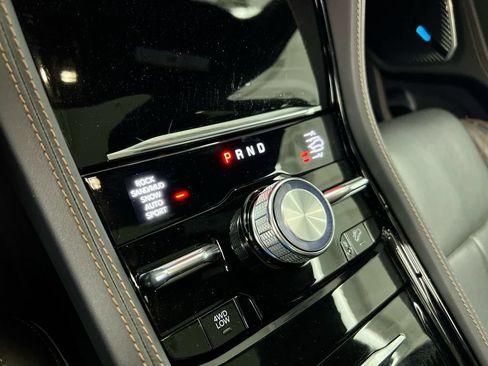 Used 2023 Jeep Grand Cherokee L Summit AWD/4WD image 18