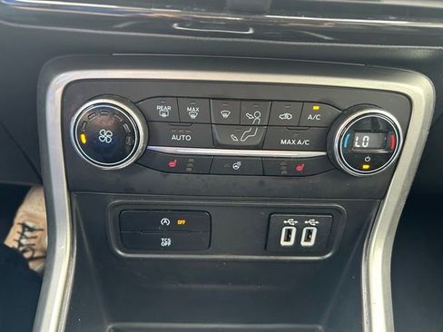 Used 2020 Ford EcoSport Titanium AWD/4WD image 22