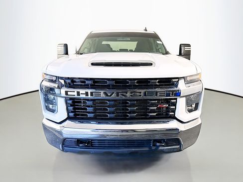 Used 2023 Chevrolet Silverado 2500 LT image 2