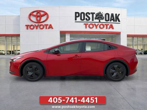 New 2026 Toyota Prius Plug-In Hybrid FWD image 4