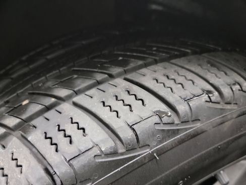 Used 2016 Chevrolet Malibu Premier w/ Driver Confidence Package II image 31