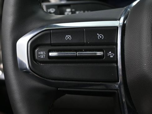 Used 2024 GMC Canyon Denali image 28