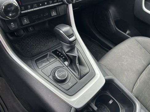 Used 2022 Toyota RAV4 SE w/ Convenience Package AWD/4WD image 19