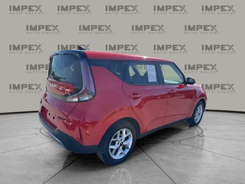 Used 2024 Kia Soul LX w/ Option Group 015 image 5