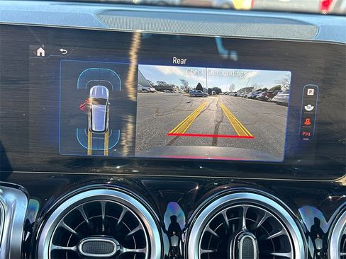 Certified 2024 Mercedes-Benz EQB 300 4MATIC image 32