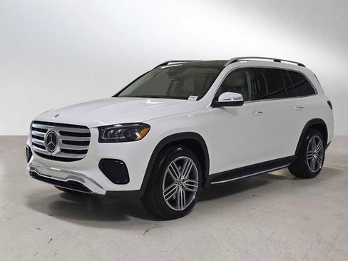 Used 2026 Mercedes-Benz GLS 450 4MATIC image 7