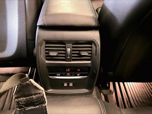 Used 2023 BMW 440i xDrive Convertible w/ Premium Package image 34