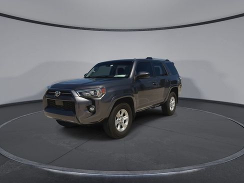 Used 2021 Toyota 4Runner SR5 RWD image 4