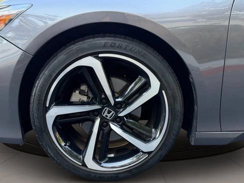 Used 2018 Honda Accord Sport image 30