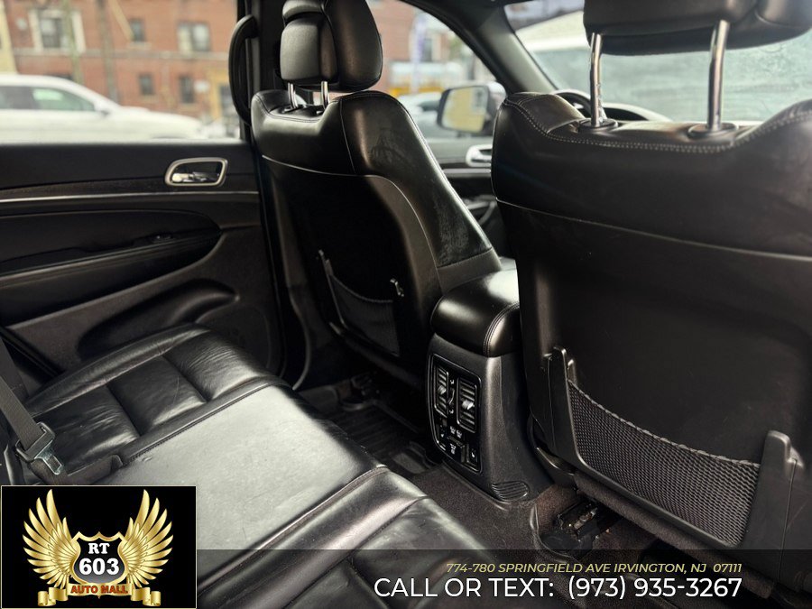 Used 2018 Jeep Grand Cherokee Limited AWD/4WD image 11