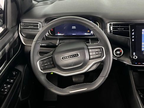 Used 2023 Jeep Wagoneer Series III w/ Rear Seat Video Group 1 image 12