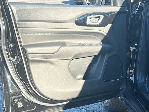 New 2026 Jeep Compass Limited image 15