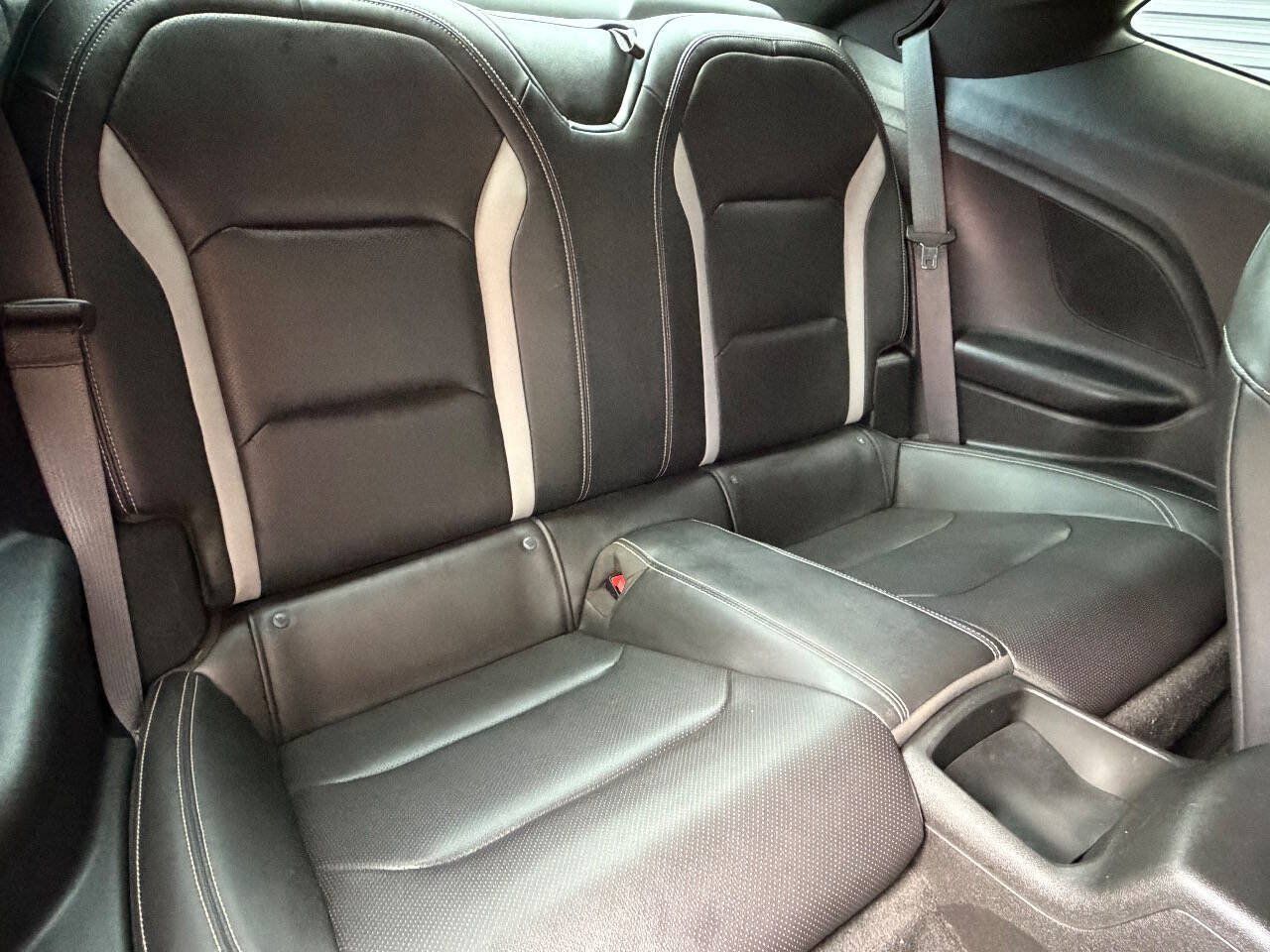 Used 2021 Chevrolet Camaro SS RWD image 19