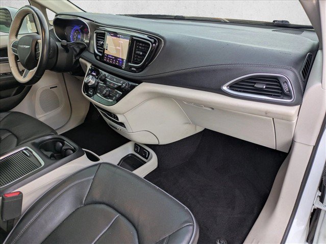 Used 2018 Chrysler Pacifica Limited FWD image 24