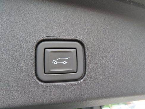 Used 2024 Cadillac Lyriq Sport AWD/4WD image 40
