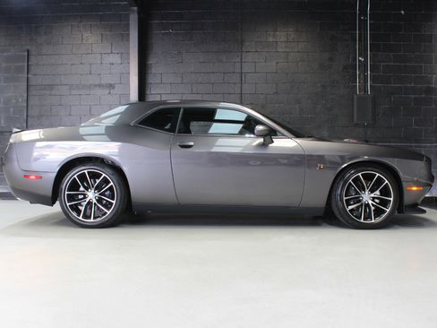 Used 2015 Dodge Challenger R/T Scat Pack image 16