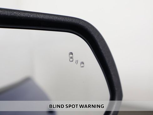 Used 2021 Ford Mustang EcoBoost image 3