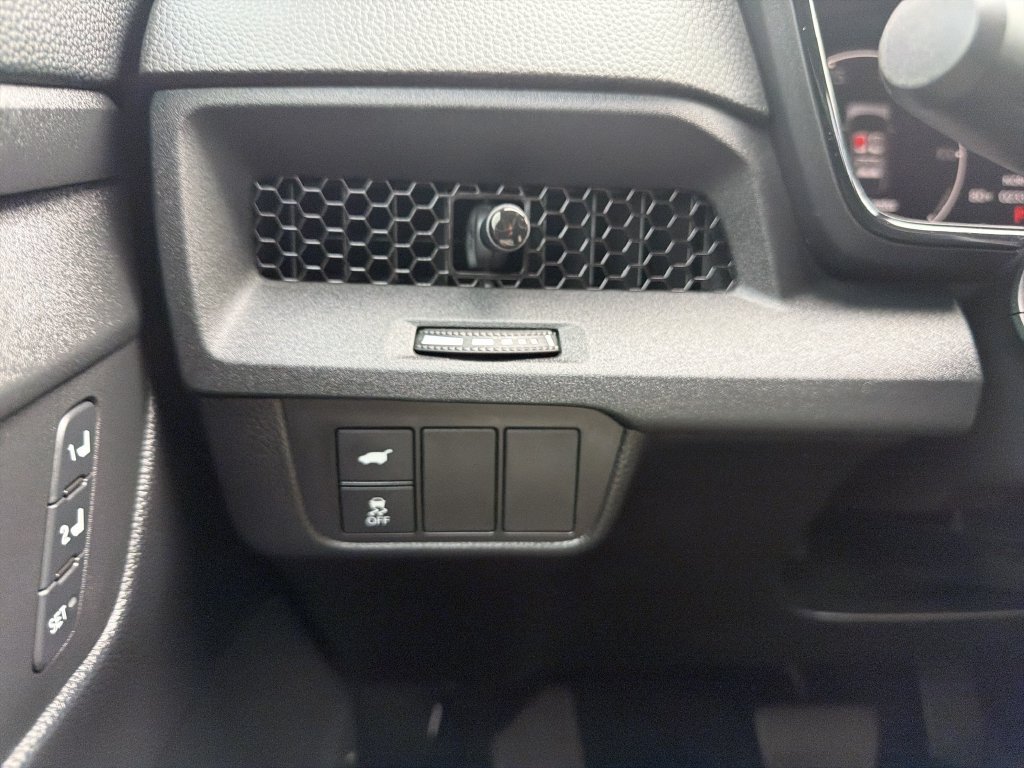 Used 2025 Honda CR-V Sport-L image 29