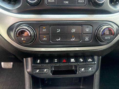 Used 2018 Chevrolet Colorado ZR2 w/ ZR2 Dusk Special Edition AWD/4WD image 15