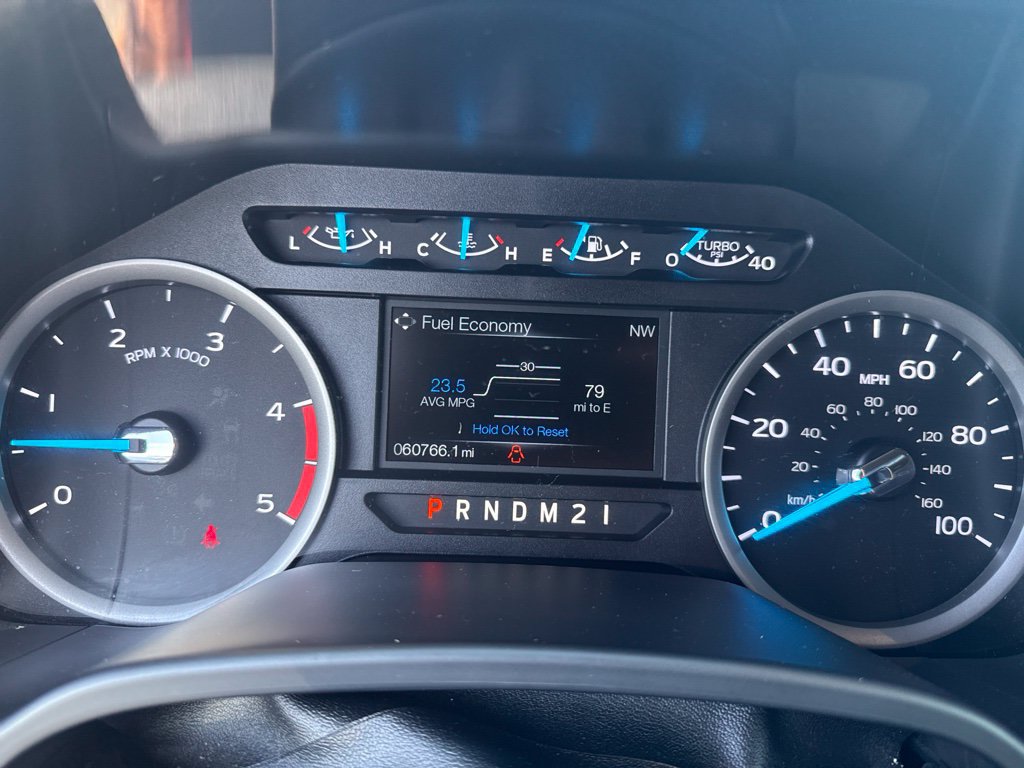 Used 2017 Ford F250 XLT w/ XLT Premium Package AWD/4WD image 6