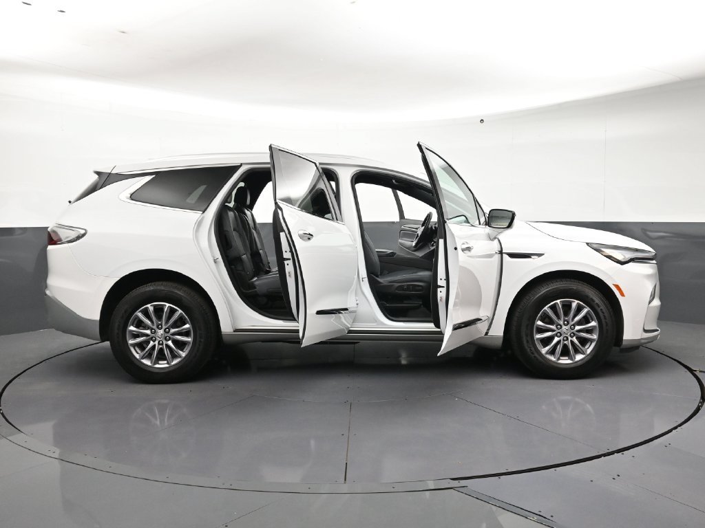 Certified 2024 Buick Enclave Essence AWD/4WD image 33