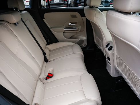 New 2026 Mercedes-Benz GLA 250 image 17