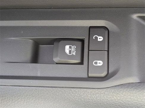 New 2026 Jeep Compass Latitude image 37