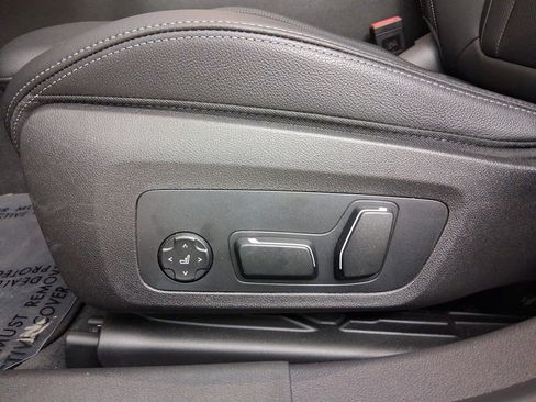 Used 2026 BMW 330i Sedan w/ Convenience Package RWD image 16