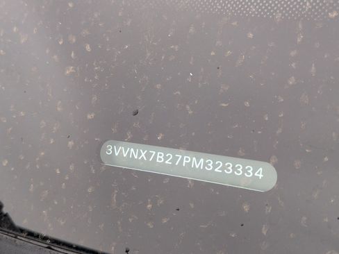 Used 2023 Volkswagen Taos SE image 10