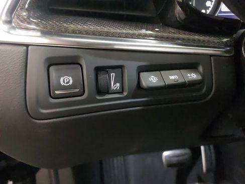 Used 2025 Cadillac XT5 Sportv w/ Technology Package image 25