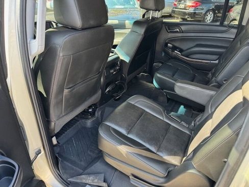 Used 2016 Chevrolet Suburban LT image 10