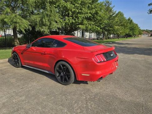 Used 2015 Ford Mustang GT RWD image 4
