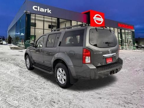 Used 2008 Nissan Pathfinder SE w/ Leather Pkg image 5