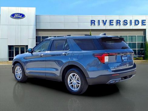 New 2026 Ford Explorer Active w/ Active Comfort Package image 4