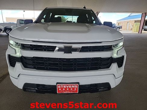 Used 2023 Chevrolet Silverado 1500 RST w/ Z71 Off-Road Package AWD/4WD image 4