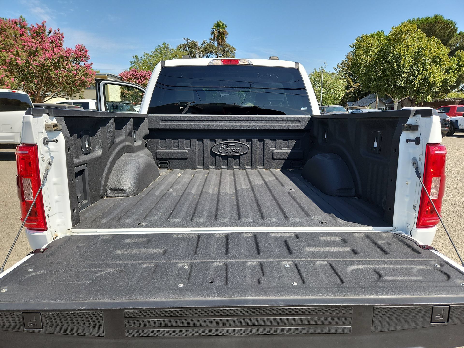 Used 2022 Ford F150 XLT w/ Trailer Tow Package AWD/4WD image 19