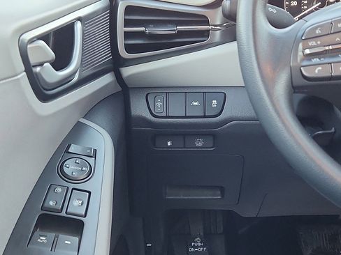 Used 2020 Hyundai Ioniq Blue image 13