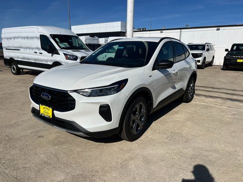New 2026 Ford Escape ST-Line w/ Tech Pack #1 FWD image 7